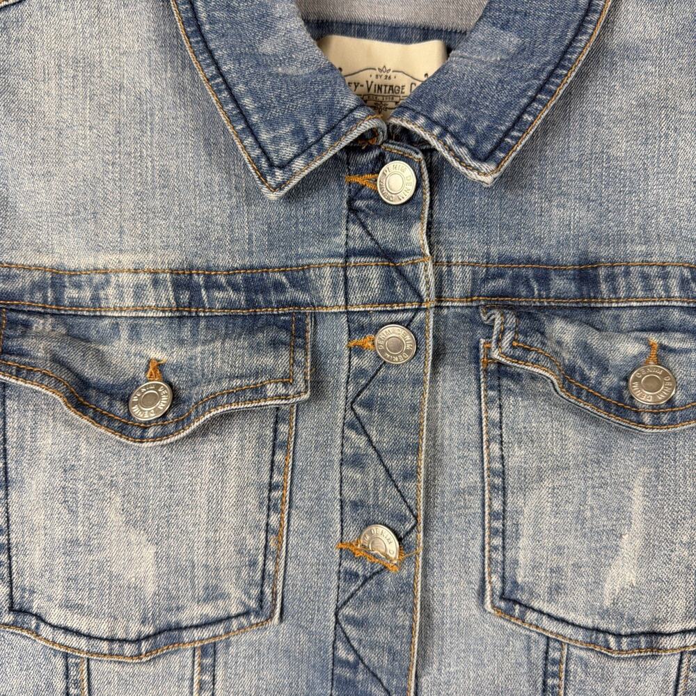 Ashley Vintage Charm Bleached Details Button Up Denim Jean Jacket #1245 Sizes L - Picture 4 of 7